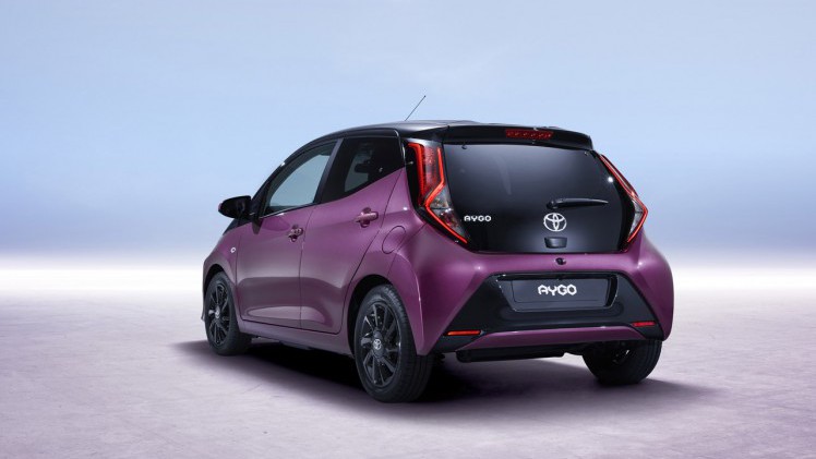 De prijzen van de vernieuwde Toyota Aygo zijn bekend.