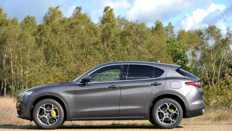 De zeven finalisten voor de Auto van het Jaar verkiezing zijn de Alfa Romeo Stelvio, Audi A8, BMW 5-serie, Citron C3 Aircross, Kia Stinger, Seat Ibiza en Volvo XC40.