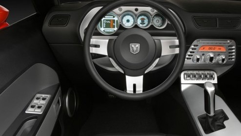 De knoop is eindelijk door gehakt bij de Chrysler groep. Na maanden van geruchten heeft Tom LaSorda, de grote man van de Chrysler Groep, verklaart dat de Dodge Challenger in productie zal gaan.