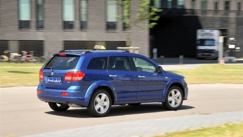 Dodge weet het veelzijdige concept van de Journey ook in de taxi- en rijschoolbranche te verkopen. De nieuwe crossover van het merk is er in diverse uitvoeringen en met verschillende motoriseringen. V