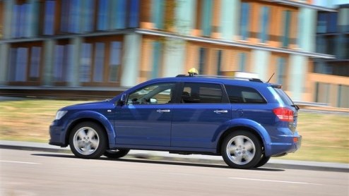 Dodge weet het veelzijdige concept van de Journey ook in de taxi- en rijschoolbranche te verkopen. De nieuwe crossover van het merk is er in diverse uitvoeringen en met verschillende motoriseringen. V