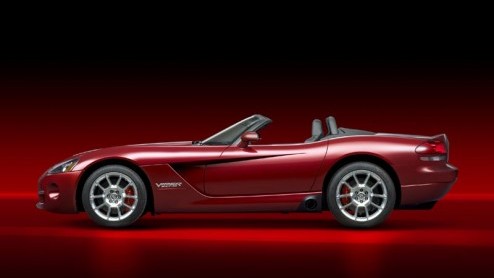 De Amerikanen komen weer met een nieuwe aanval op de Europese sportautos. Dit keer is het de Dodge Viper die meer vermogen krijgt om zo nog meer tegenstand te kunnen bieden.