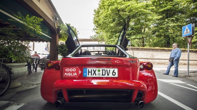Donkervoort D8 GTO Mille Miglia is de comfortabel getinte tourversie in het kader van de deelname aan de Mille Miglia.
