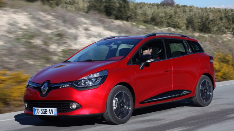 Volkswagen dominant in autoverkopen 2015 met Golf, Polo en Up.