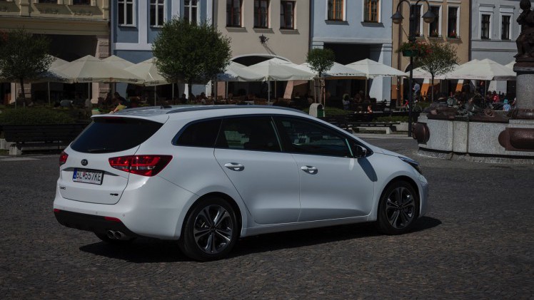 Autotest vernieuwde Kia cee'd, de facelift die de Koreaan een nieuw gezicht geeft, met daarachter de langverwachte 1.0 T-GDI motor.