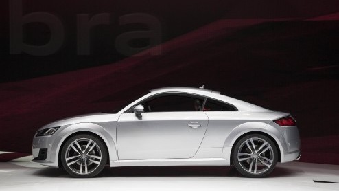 Nieuwe Audi TT vanaf november in Nederland. Wordt leverbaar met 2.0 TFSI en 2.0 TDI. De diesel Audi TT Coup komt in aanmerking voor 20% bijtelling.