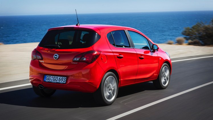 De best verkochte Opel van 2015 is de Corsa en op die auto krijg je nu gratis een automaat, Intellilink multimedia en 1000 euro korting.