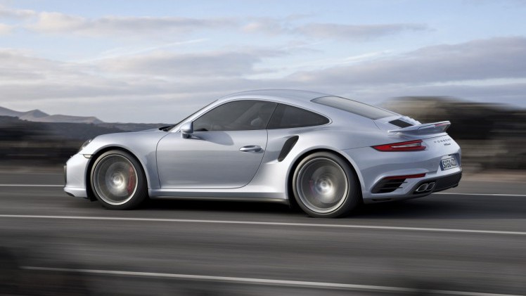 Porsche introduceert de nieuwe 911 Turbo en 911 Turbo S modellen, die eind januari 2016 in Nederland arriveren. Met 540 en 580 pk zijn beide turbomodellen nog krachtiger en sneller.