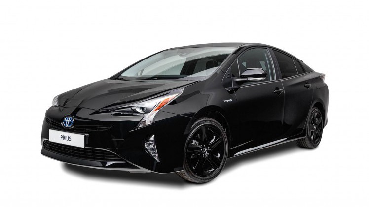 Toyota introduceert Prius White Edition en Prius Dark Edition als actiemodellen met extra uitrusting.