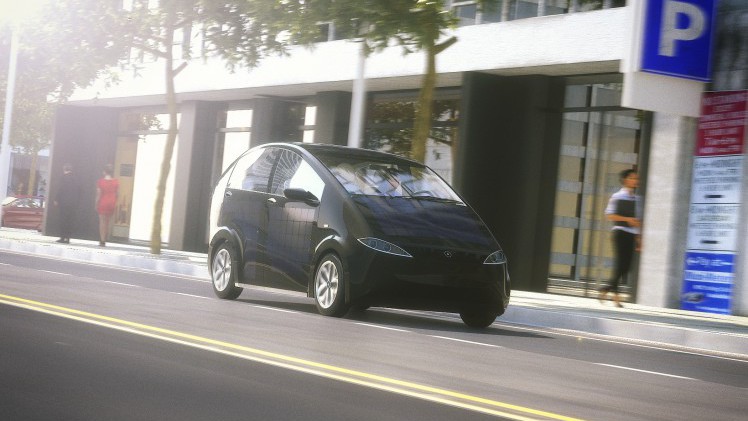 Het Duitse Sono Motors presenteert de Sion, een elektrisch stadsautootje dat zichzelf kan opladen via zonnepanelen op de carrosserie.