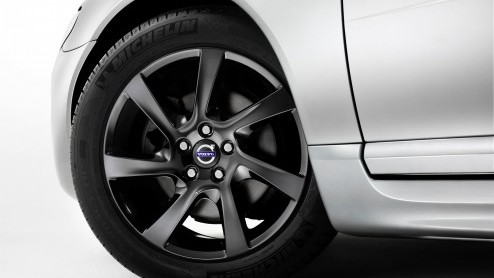 Volvo V70 Nordic+ en XC70 Nordic+ zijn voor modeljaar 2015 uit te breiden met de Dynamic Line.