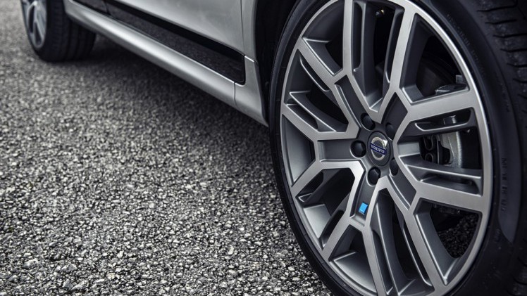 Volvo introduceert Polestar Performance Parts voor Volvo S60, V60, XC60 en V40 met hardware en software upgrades.