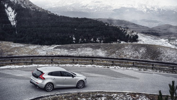 Volvo introduceert Polestar Performance Parts voor Volvo S60, V60, XC60 en V40 met hardware en software upgrades.