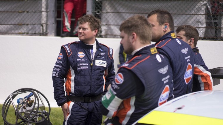 Olie vullen, banden nabehandelen, maar vooral cht meekijken met een van de succesvolste GTE Pro en GTE Am teams: Aston Martin Racing. Kijk mee achter de schermen!