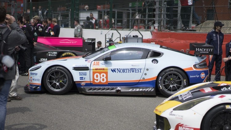 Olie vullen, banden nabehandelen, maar vooral cht meekijken met een van de succesvolste GTE Pro en GTE Am teams: Aston Martin Racing. Kijk mee achter de schermen!