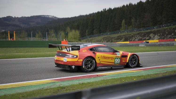 Olie vullen, banden nabehandelen, maar vooral cht meekijken met een van de succesvolste GTE Pro en GTE Am teams: Aston Martin Racing. Kijk mee achter de schermen!