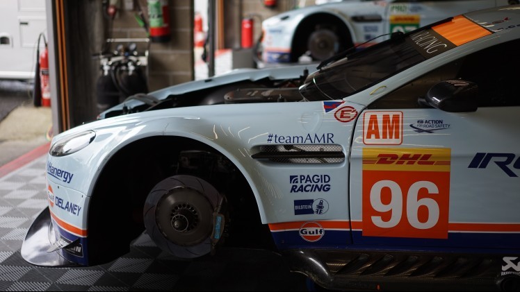 Olie vullen, banden nabehandelen, maar vooral cht meekijken met een van de succesvolste GTE Pro en GTE Am teams: Aston Martin Racing. Kijk mee achter de schermen!