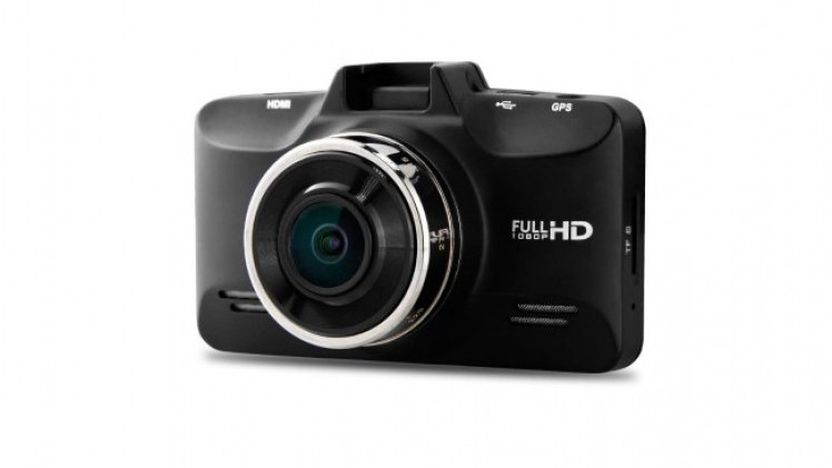 Je ziet het steeds vaker: dashcams. Leuk voor vermaak, handig als bewijsmateriaal bij een ongeval of voor de verzekering. Een kijkje bij de verschillende functies van en soorten in dashcams.