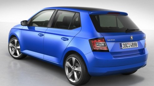 Skoda heeft vorige week de nieuwe Fabia onthuld, maar vergat voor het gemak fotos van het interieur mee te sturen. Nu gunt de fabrikant ons een eerste blik op het dashboard.