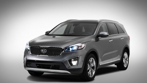 Begin deze maand kregen we de eerste beelden van de nieuwe Kia Sorento al onder ogen. De portieren bleven echter nog even gesloten.