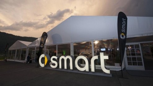 Smart add-on geeft smart-rijders voordeeltjes in dagelijks autoleven, met korting op parkeren of autowassen. Uitrol gestart in Duitsland. Zal Nederland volgen? Ze moeten!