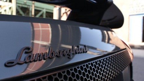 Zet een Lamborghini Murcilago LP 640 bij Edo Competition voor de deur, wacht even en zie hier wat er uit rolt: de Edo Lamborghini Murcielago LP710-2. Een nog explosiever uiterlijk en maar liefst 710