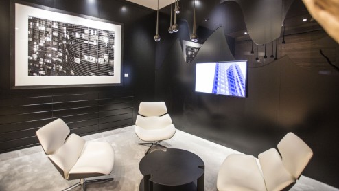 Mercedes-Benz opent eerste Mercedes me Store in Hamburg. Nederland volgt.