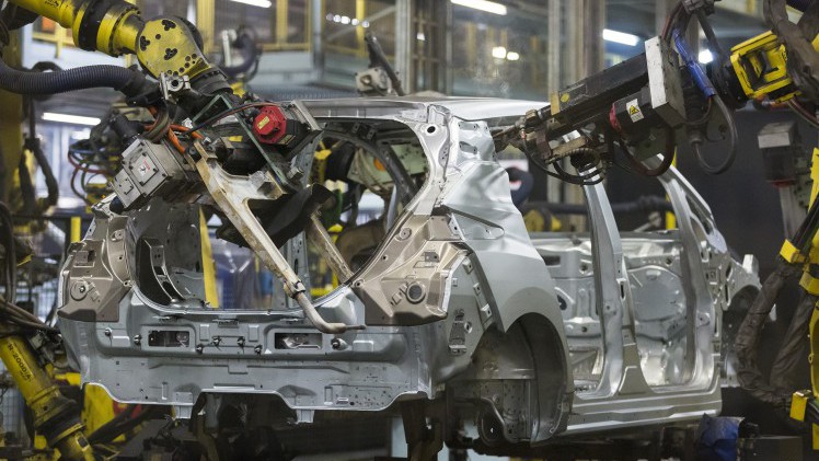 De productie van de Europese versie van de Nissan Leaf in het Britse Sunderland is vandaag gestart.