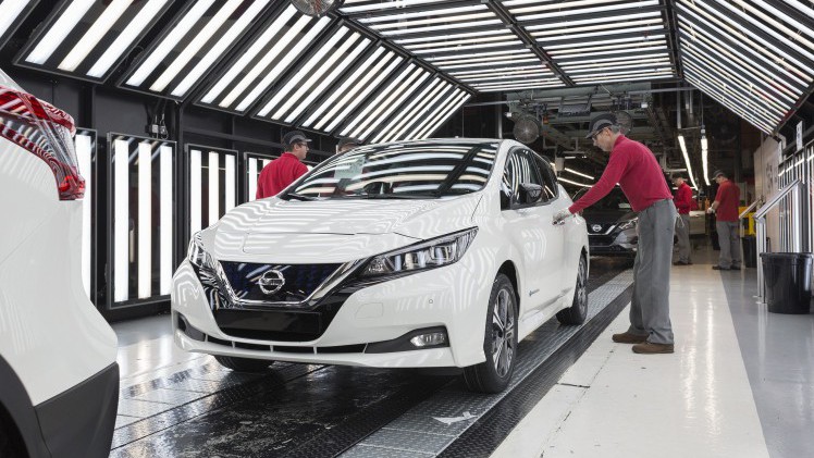 De productie van de Europese versie van de Nissan Leaf in het Britse Sunderland is vandaag gestart.