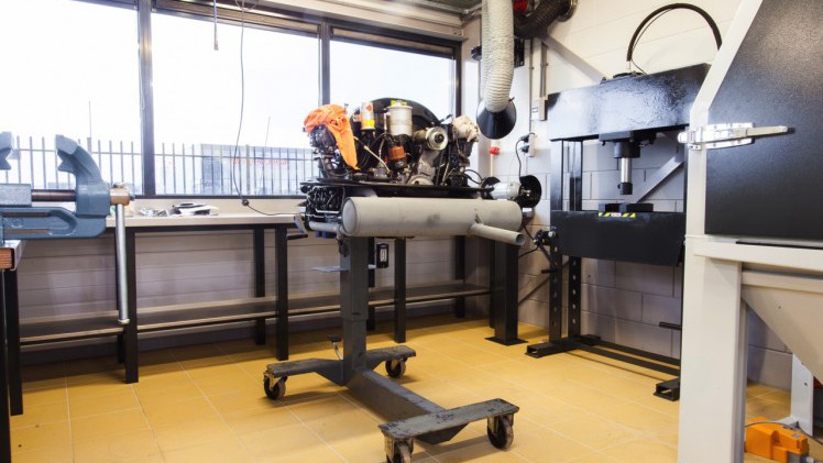 Porsche opent eerst Porsche Classic Center ter wereld in Nederland. Het standalone service center voor onderhoud en restauratie van klassieke Porsches opent in Heteren.
