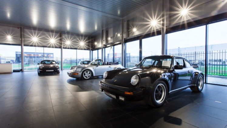 Porsche opent eerst Porsche Classic Center ter wereld in Nederland. Het standalone service center voor onderhoud en restauratie van klassieke Porsches opent in Heteren.