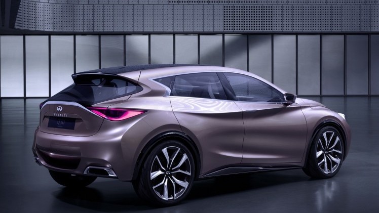 Officieel wordt de auto pas in september getoond op de IAA in Frankfurt, maar nu is er al een eerste afbeelding van Infinitis nieuwe hatchback, de Q30.
