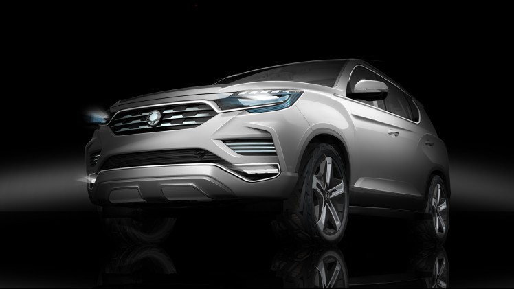 SsangYong heeft in de aanloop van de volledig onthulling de eerste beelden vrijgegeven van de nieuwe Rexton. Het merk maakt alvast enkele zaken bekend, waarmee verschillende geruchten bevestigd worden