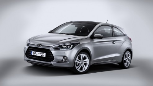 Hyundai introduceert de i20 Coup met 1.2 en 1.0 liter turbo in Nederland vanaf maart 2015. Zijn prijs begint bij 13.995 euro.