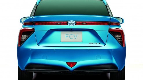 Toyota Fuel Cell Sedan waterstofauto gepresenteerd. Introductie Fuel Cell auto in april 2015 voor Japan. In de zomer 2015 volgt Toyota met Europa.