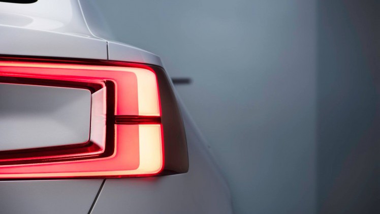 Teaser van nieuwe Volvo XC40, de eerste telg in de nieuwe 40 Serie modellen van Volvo gebaseerd op het CMA-platform.