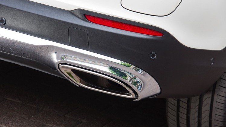Eerste kilometers met de nieuwe Mercedes-Benz GLC. Deze SUV volgt de GLK op en wordt ook verkrijgbaar als plug-in hybride GLC350e met 320 pk.
