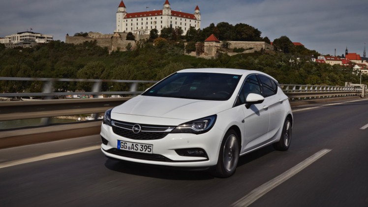 Eerste indruk van de nieuwe Opel Astra tijdens de persintroductie in Slowakije.