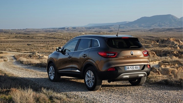 Prijzen en uitvoeringen Renault Kadjar, de nieuwe cross-over van Renault. Collega Wouter maakt momenteel de eerste kilometers.
