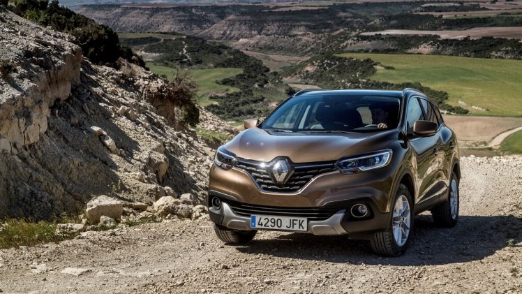 Prijzen en uitvoeringen Renault Kadjar, de nieuwe cross-over van Renault. Collega Wouter maakt momenteel de eerste kilometers.
