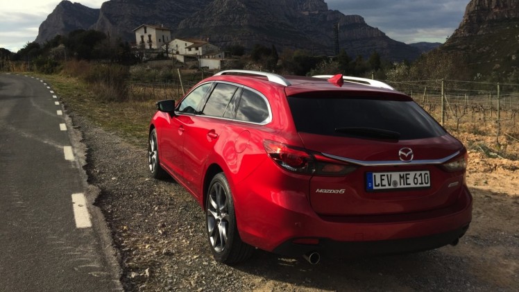 Mazda heeft de Mazda6 een kleine update gegeven. Op de wegen rond Barcelona probeerden we hem uit in de populairste configuratie voor Nederland, de GT-M. De eerste indruk.