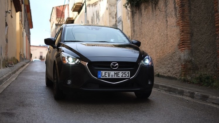 De Mazda2 wordt groter, zuiniger en vooral ook volwassener. Wij reden vandaag de Mazda2 SkyActiv-G 115 GT-M op de wegen rond Barcelona. Onze eerste indruk?