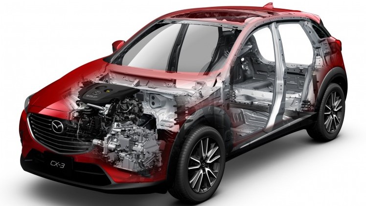 Autotest Mazda CX-3 2.0 SkyActivG 150 AWD tijdens de sneak preview persintroductie. Ook is er gereden met de CX-3 SkyActiv-D 105 diesel met 20% bijtelling.