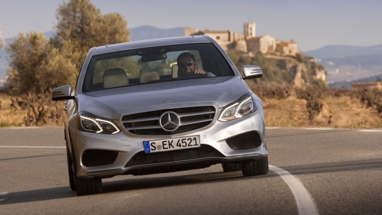 Mercedes E 300 BlueTEC Hybrid gaat uit productie. Wie 20% bijtelling wilt hebben is aangewezen op de E 220 BlueTEC met negentrapsautomaat.