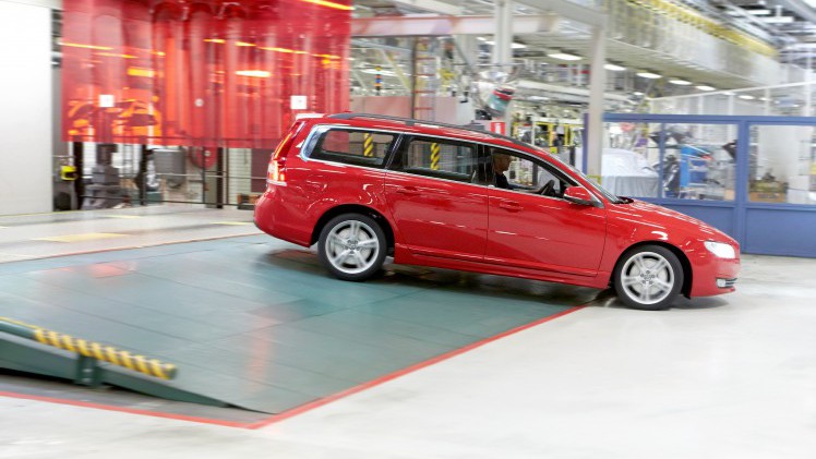 De productie van de Volvo V70 loopt op 25 april 2016 in Torslanda ten einde. Zijn opvolger, de Volvo V90, rolt in juni van de band.