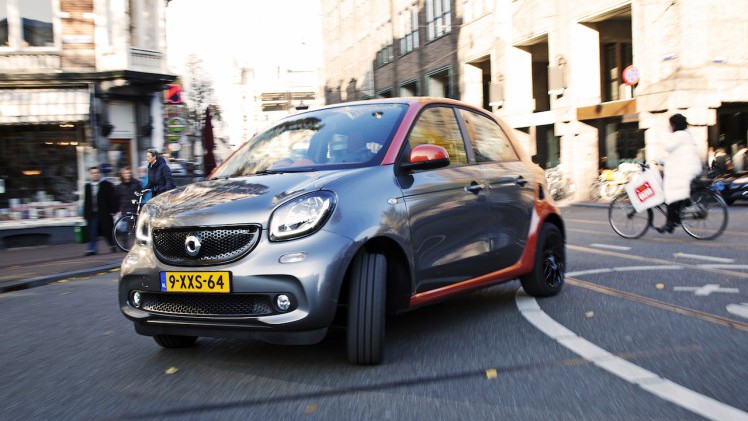 De autoverkopen in het najaar van 2015 stijgen flink ten opzichte van 2014.