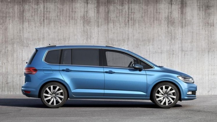 Volkswagen toont in Genve de volledig nieuwe Touran. Het model is nu weer in lijn met de rest van het modellengamma en groeit met 13 centimeter ten opzichte van de huidige Touran.