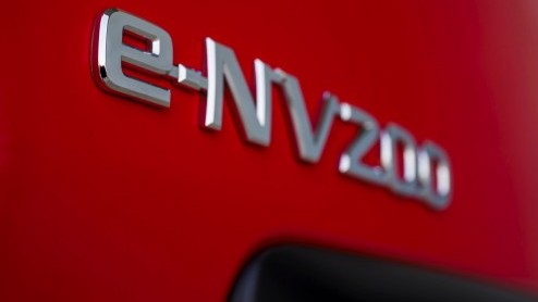 Autotest Nissan e-NV200, de elektrische Nissan NV200. Nissan levert de elektrische auto als bedrijfswagen of personenbus e-NV200 Evalia. Ondernemers komen in aanmerking voor vele subsidies.