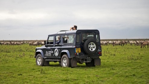 Staatbosbeheer duikt in de herfstvakantie de bossen in met twee prototypes van de elektrische Land Rover Defender. Bezoekers kunnen tijdens de proef meerijden met een boswachter.