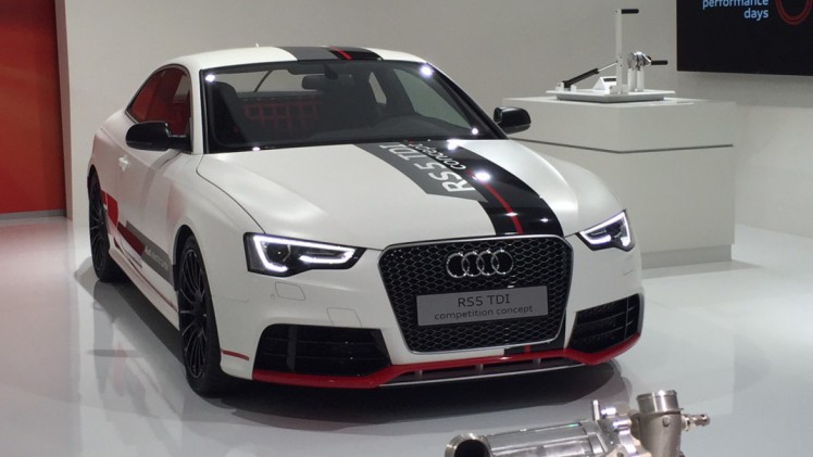 Audi maakt binnen tien jaar elk model minimaal hybride en introduceert daarnaast h-tron waterstoftechniek, elektrische turbo's, g-tron aardgas en draadloos laden.